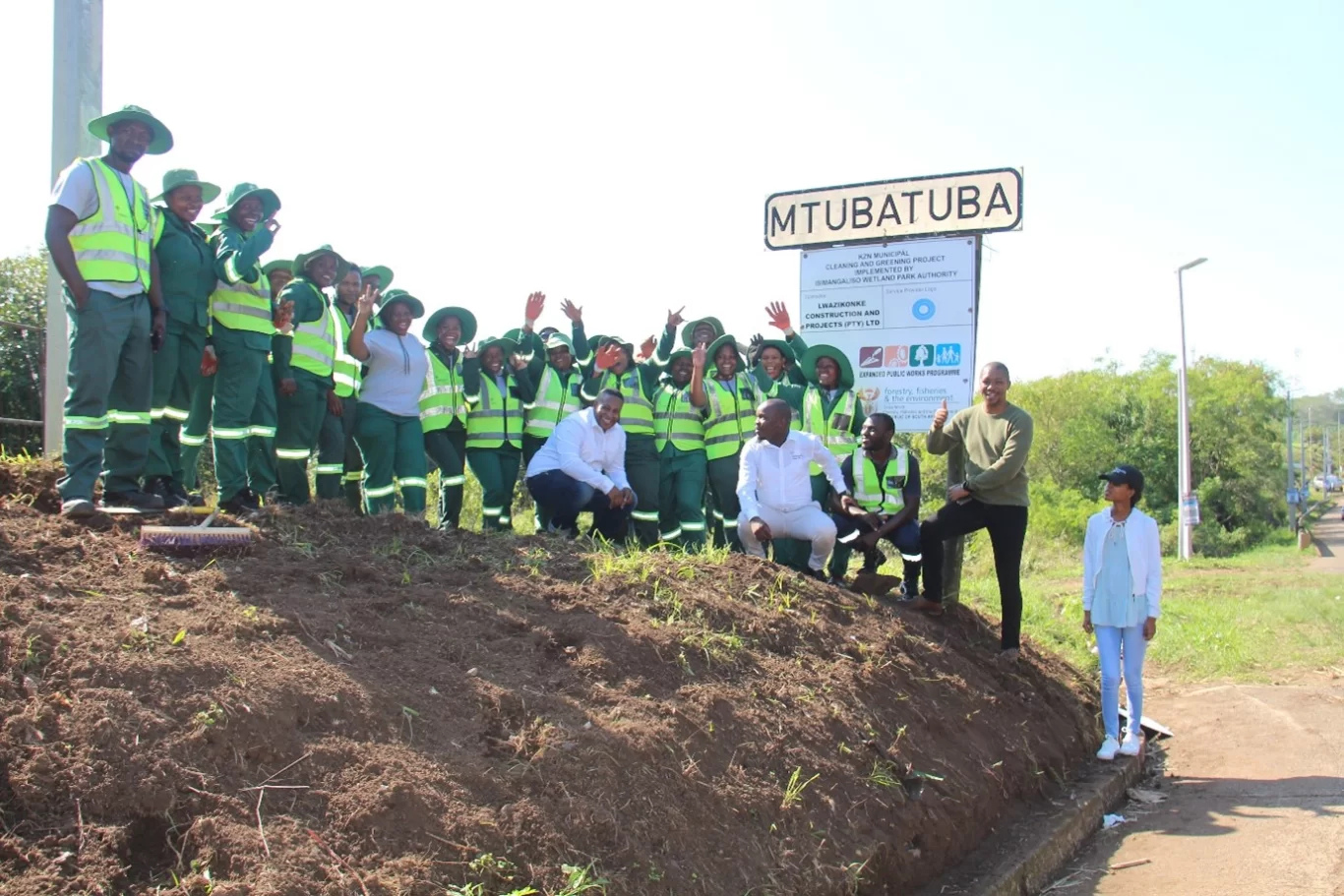 iSimangaliso Creates 300 Job Opportunities Through the Cleaning and Greening Project